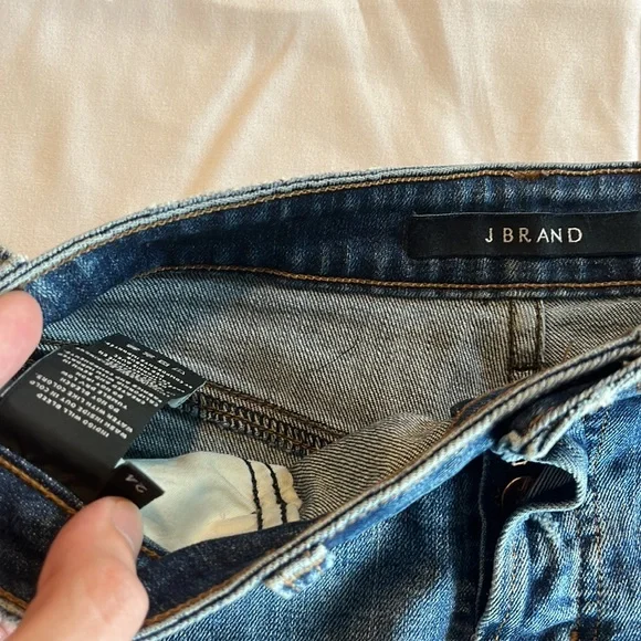 $200 J Brand Size 24 Gracie Distressed High Rise Denim Shorts EUC
